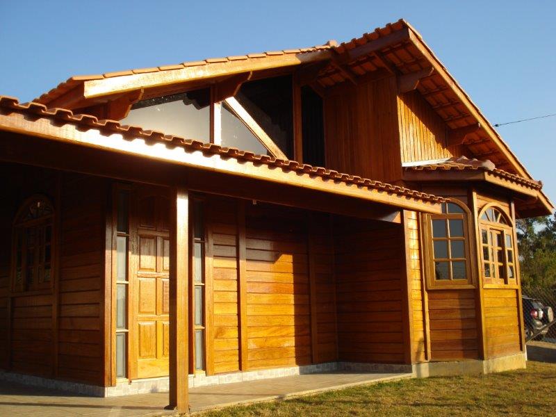 Casa de madeira pré-fabricada: preços, financiamento, vantagens e mais